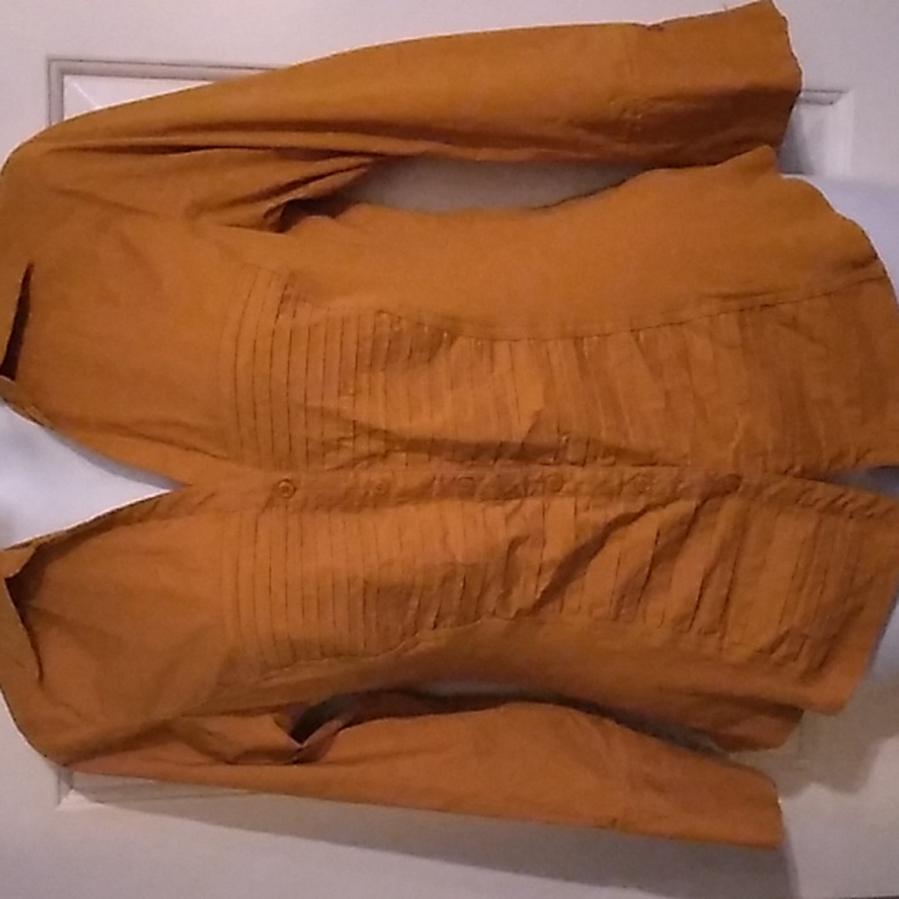 Flattering shape blouse